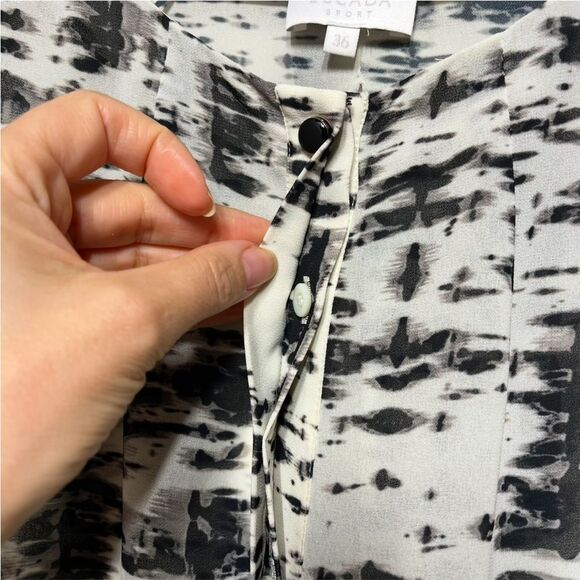 Escada Sport Nerlisa Long Sleeve Blouse Fantasy Abstract Black & White Print 6 - Picture 5 of 16